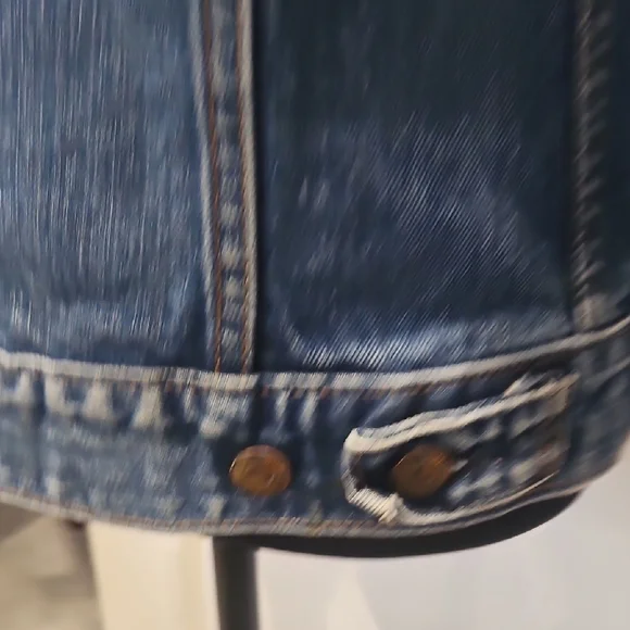 Vintage Levi’s Denim Trucker Jacket • Made in USA • 80s/90s Y2K - Picture 14 of 14